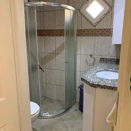 Квартира С Видом На Море И Горы Apartman